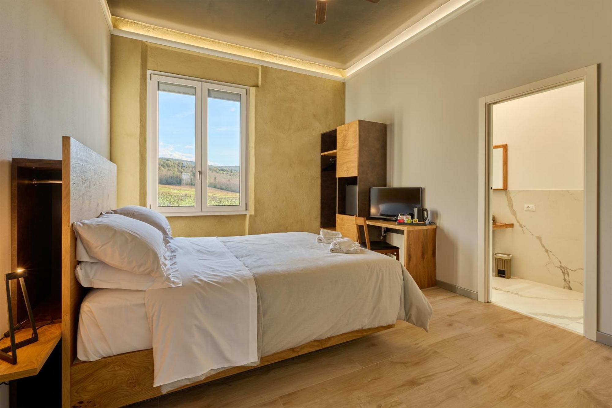La Dama Country Rooms Monteriggioni Exterior photo